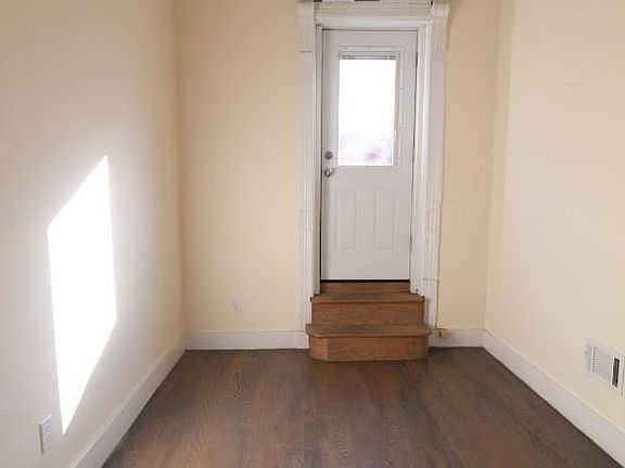 4th image of 364 Bainbridge St APT 1A