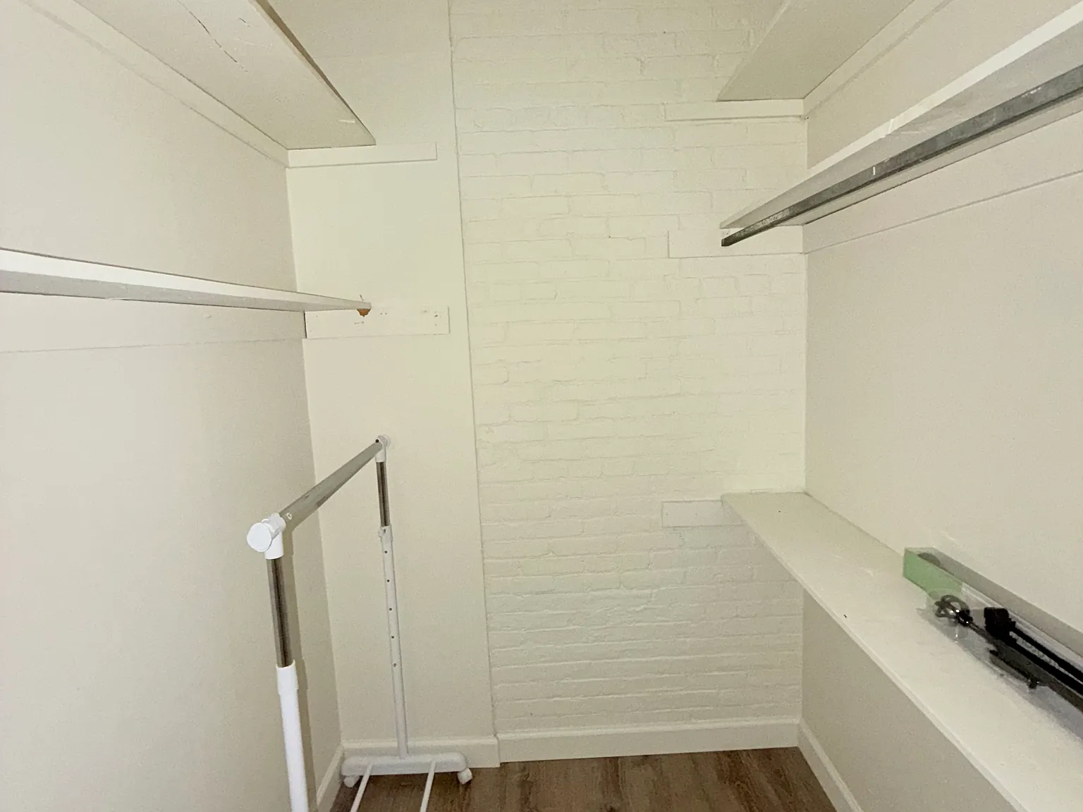 2 bed, 900 sqft, $1,375 — Photo 3