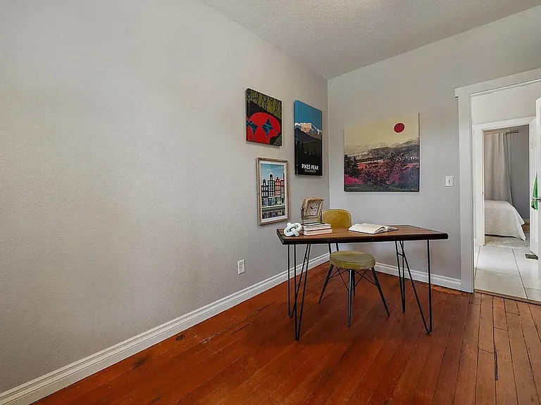 2314 Meade St — Photo 8