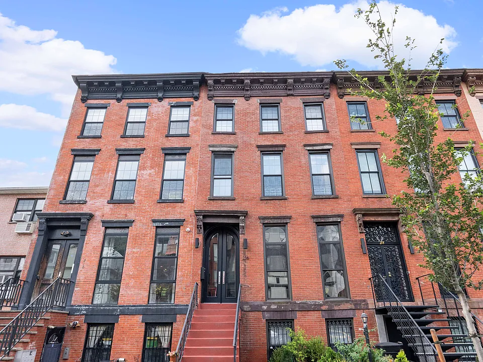 216 Quincy St #1