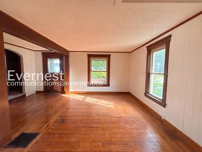 275 Cornell Ave — Photo 8