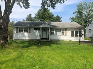 214 Pleasantview Dr, Liverpool, NY 13088