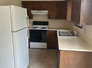 233 Spalding Rd APT B, Holts Summit, MO 65043