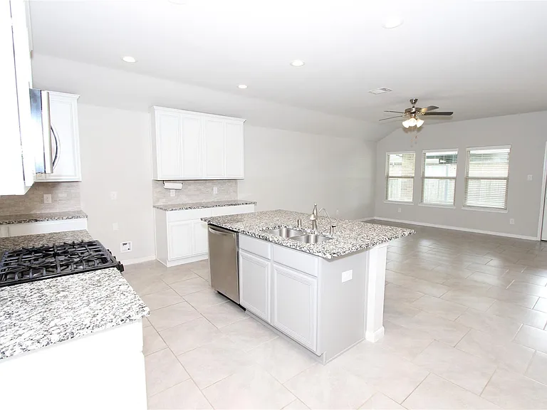 1303 Keaton Ct — Photo 1
