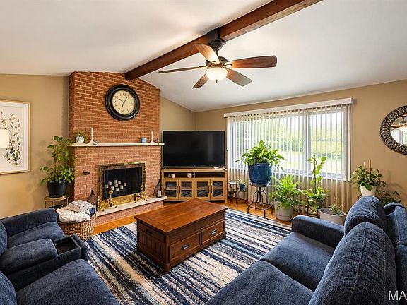 4th image of 4806 Pierce Ln