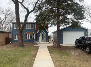 8728 S Rockwell Ave, Evergreen Park, IL
