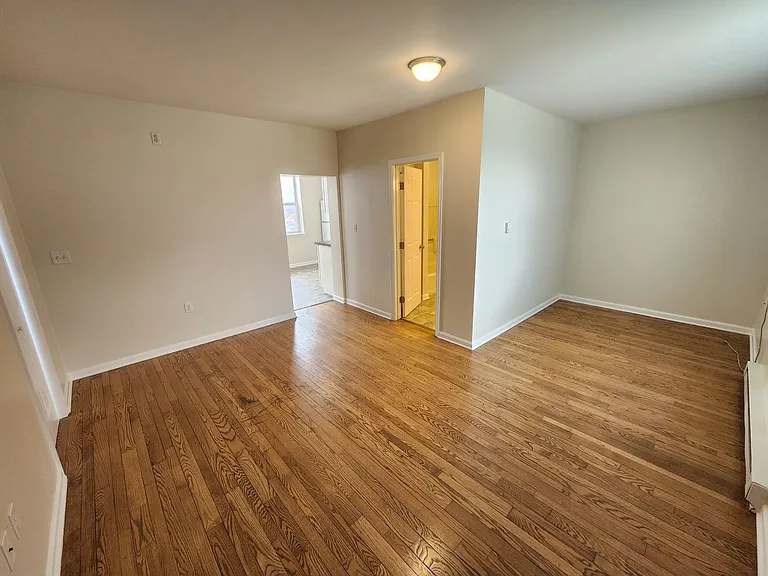 5176-5178 Greenvillage Rd — Photo 10