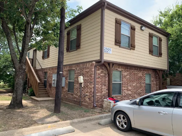 Eagle's Point Apartments