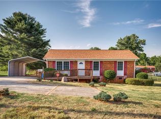 2407 Sharpe Rd, Greensboro, NC 27406