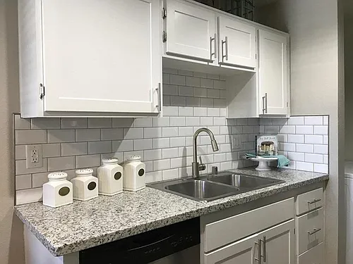 VERONA APARTMENT HOMES Photo 1