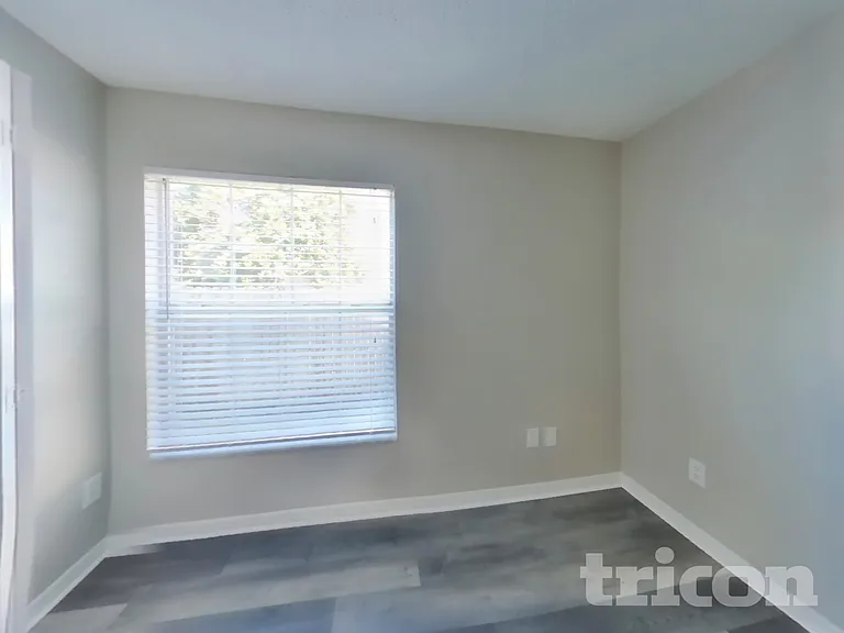 873 Silversmith Cir — Photo 11
