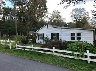 27 Floradan Rd, Putnam Valley, NY 10579