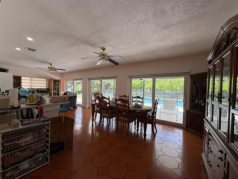 220 NW 130th Ave — Photo 17