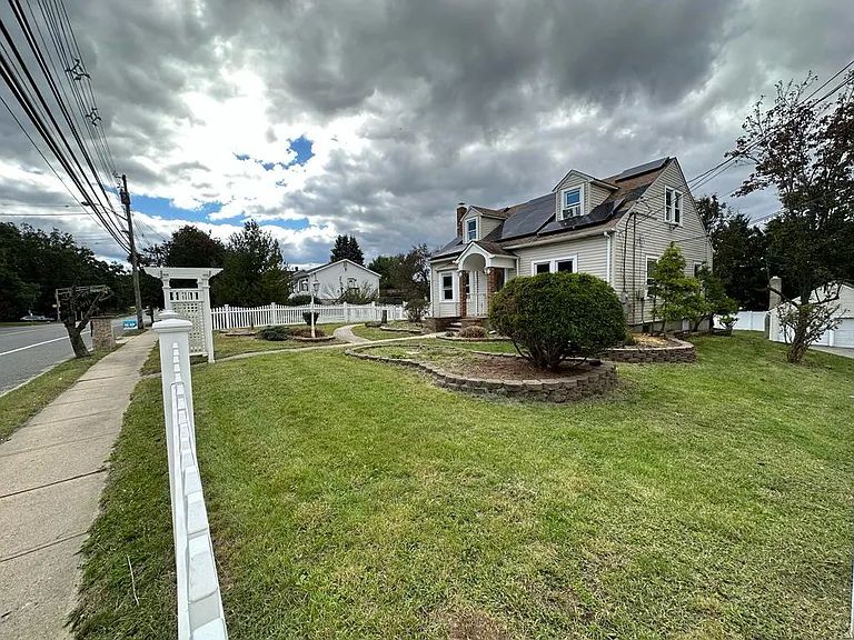 1114 Old Freehold Rd — Photo 40