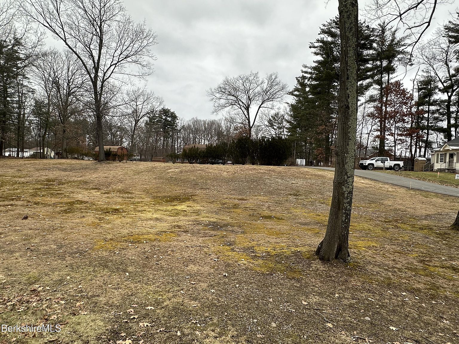 2 Chatham Ave, Niverville, NY 12130 Zillow