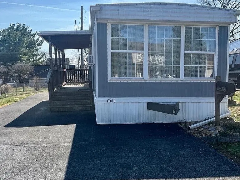 17813 Sherman Ave — Photo 16