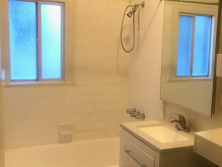 657 N Harper Ave — Photo 7