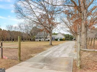 565 Cooper Rd, Loganville, GA 30052