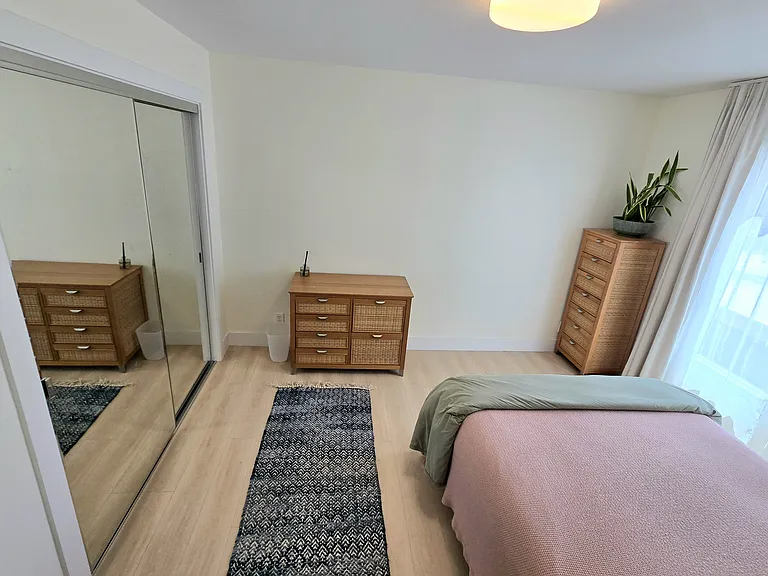 330 Vernon St — Photo 2