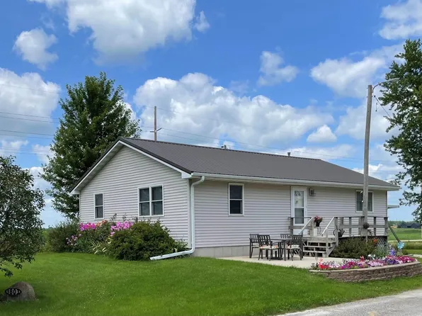 1803 218th St, Independence, IA 50644