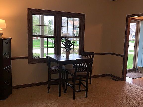4th image of 1030 Ashwood Ln