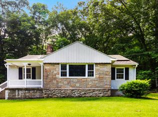 73 Wendell Comrie Rd, Ledyard, CT 06339