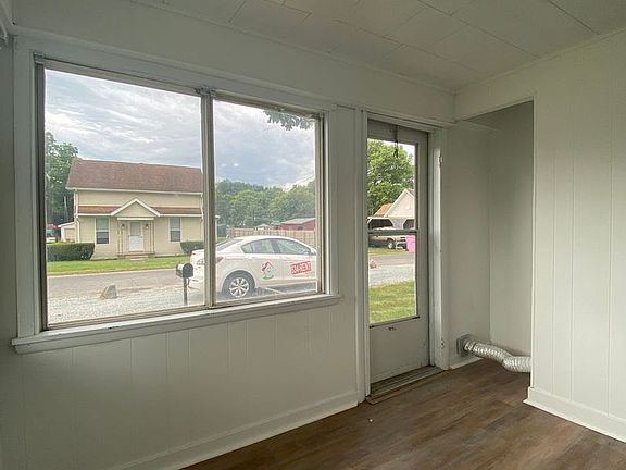 3rd image of 68037 Franklin St #15563-44