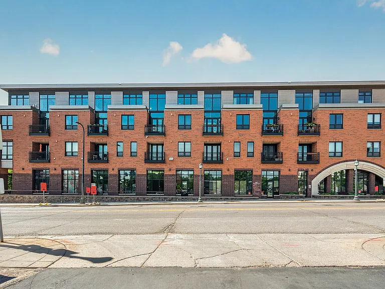 9 W Franklin Ave #306 — Photo 38