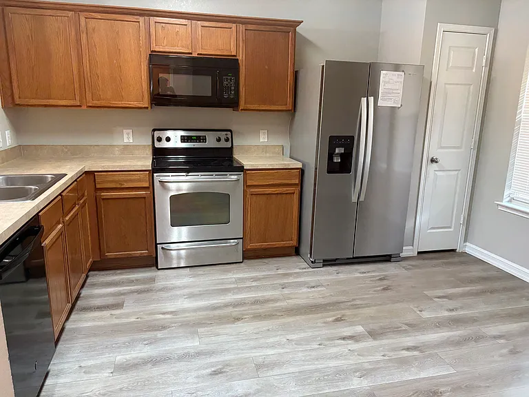 4113 Macy Ln — Photo 5