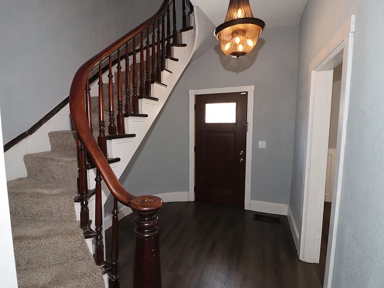 120 S Court St — Photo 29