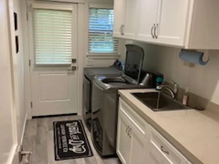 1481 Hollister Ln — Photo 11