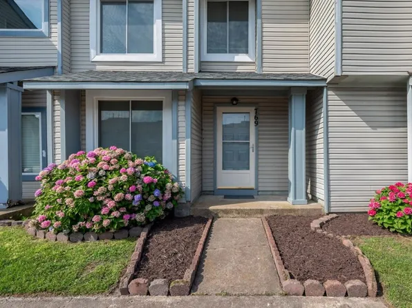 769 Quesnel Dr #1, Virginia Beach, VA 23454