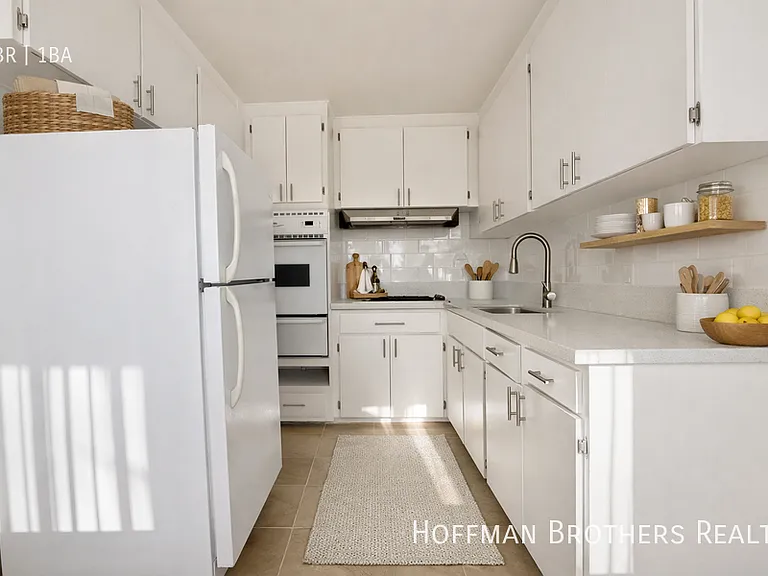 1427 Euclid St #E — Photo 2