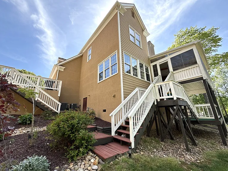 15816 Feeny Ct — Photo 33