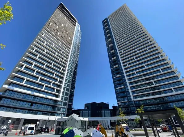 18 Water Walk Dr #909, Markham, ON L3R 6L5