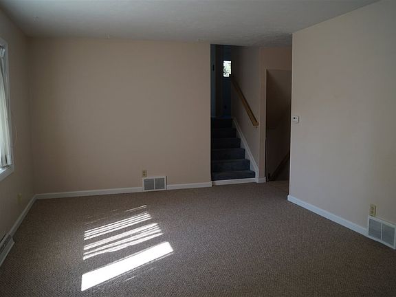 5th image of 1433 Cambridge Dr