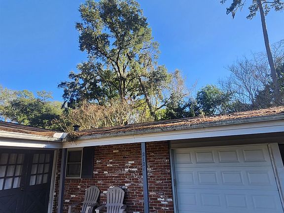 3rd image of 2121 Mahan Dr