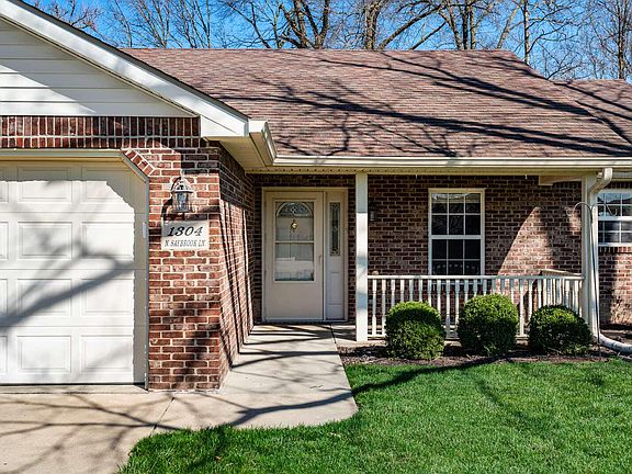 3rd image of 1304 N Saybrook Ln #1304