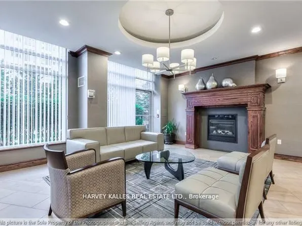 19 Barberry Pl W, Toronto, ON