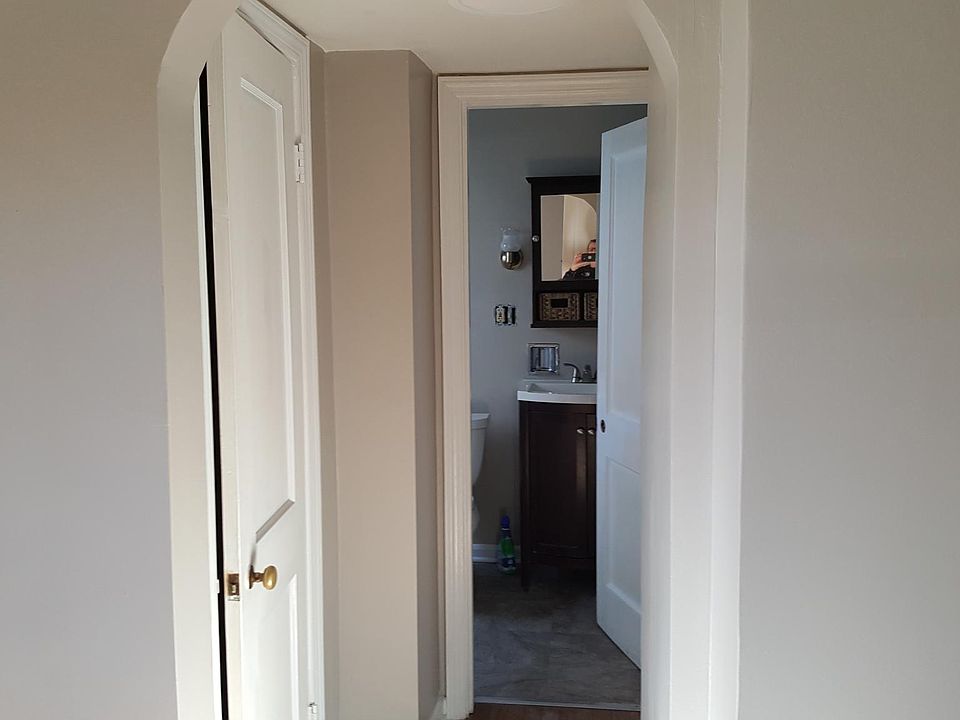 1st image of 500 Young St