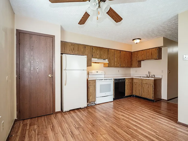 2510-2512 Thimbleberry Rd — Photo 6