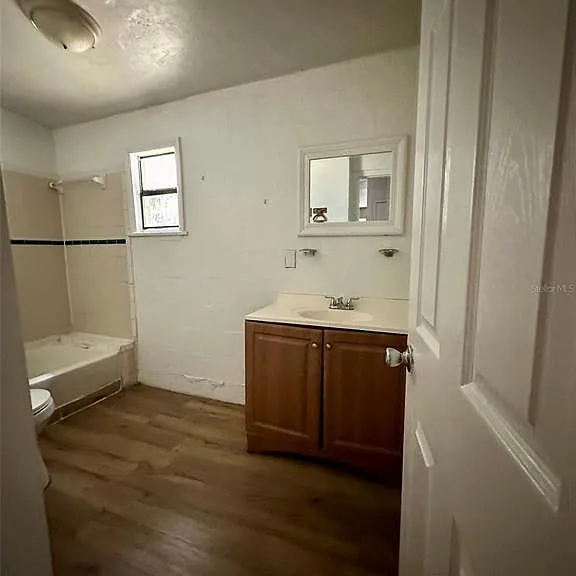 649 NE Waldo Rd — Photo 10