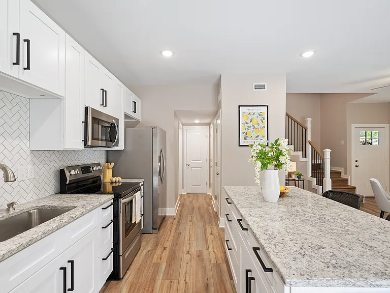 420 Craig St #B3 — Photo 38