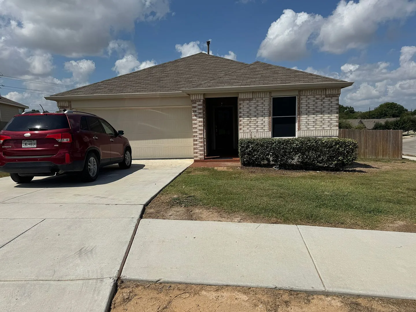 Welcome home to 12702 Mirecourt Way! — Photo 1
