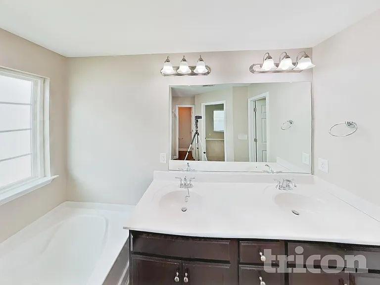 5 Stanwick Ct — Photo 8