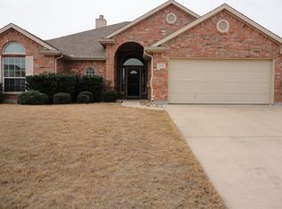 806 Chestnut Grove Dr, Cleburne, TX 76033