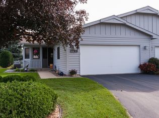 1739 Lakeview Dr SW, Rochester, MN 55902