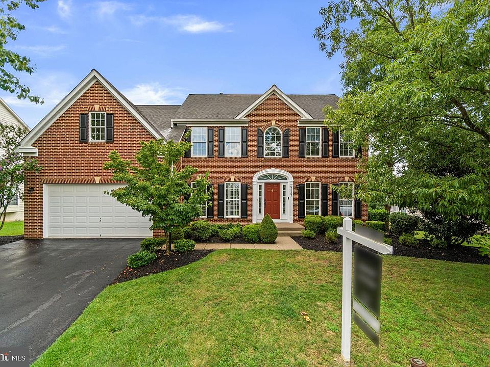 1st image of 9237 Charterhouse Rd