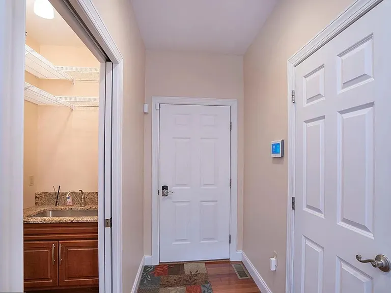 120 Meadowview Dr — Photo 22