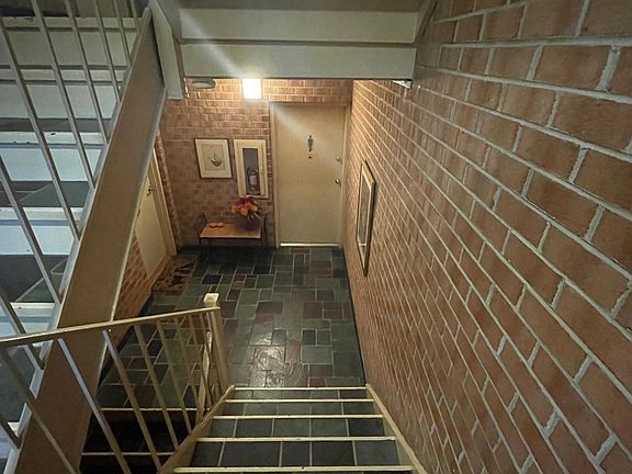 Entryway / front door